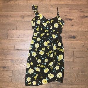 Cupcakes and cashmere cute floral dress, size 4